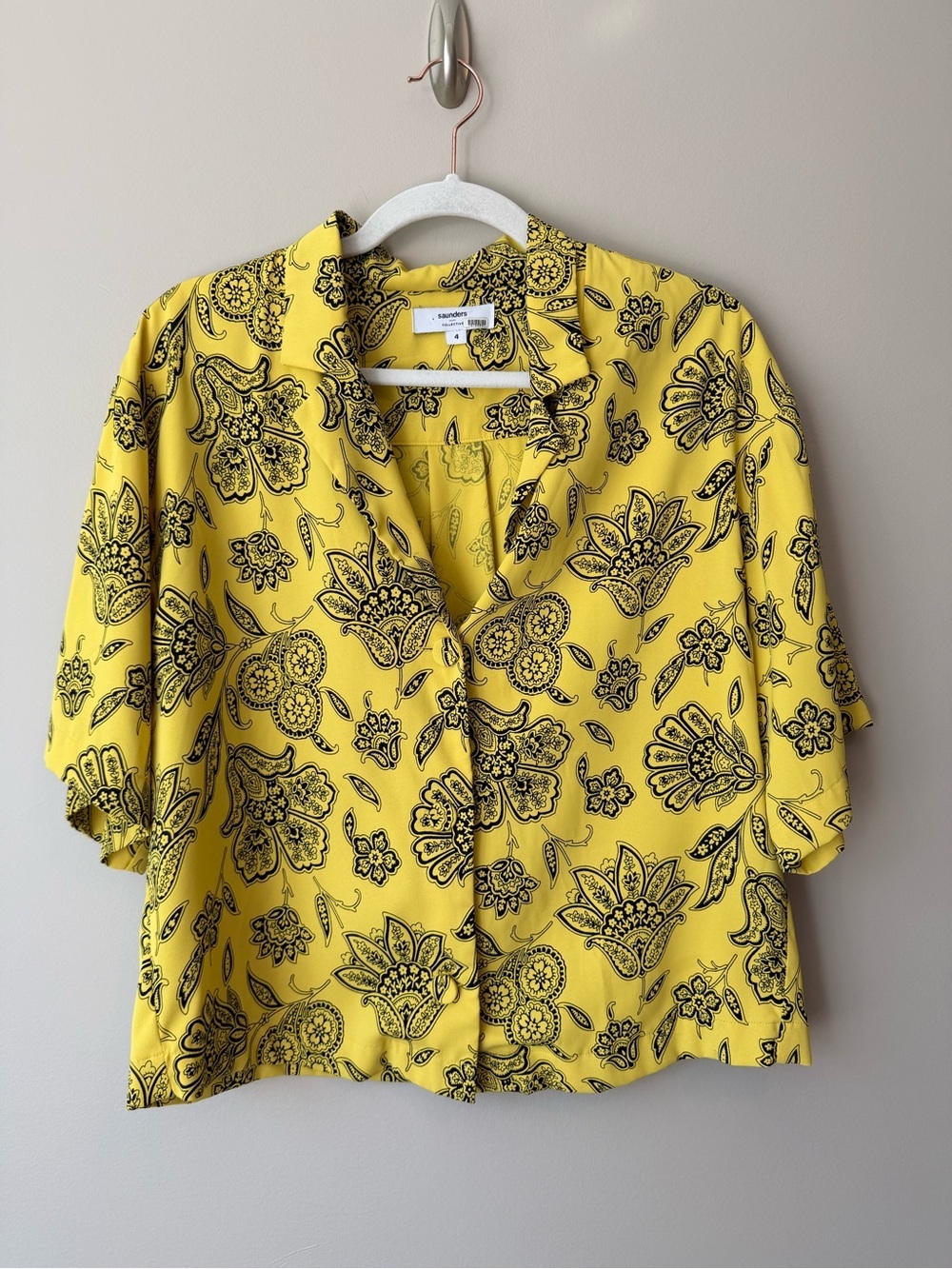 VGUC Saunders Collective Yellow Paisley Print Boxy Top Sz 4